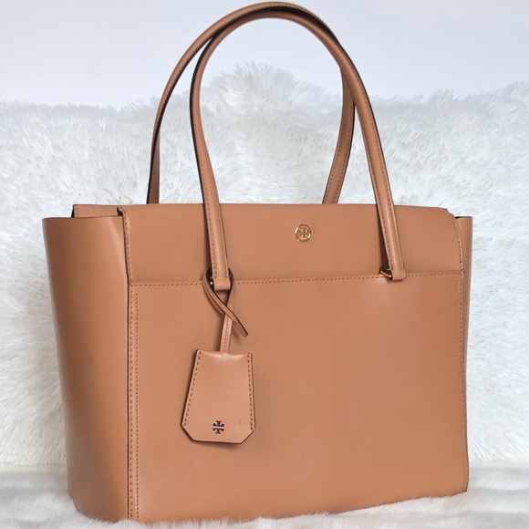 Tory Burch Handbags - ✨Tory Burch Tan Leather Tote✨
